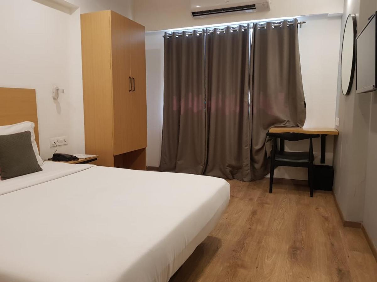 Hotel Unicontinental Mumbai Ngoại thất bức ảnh